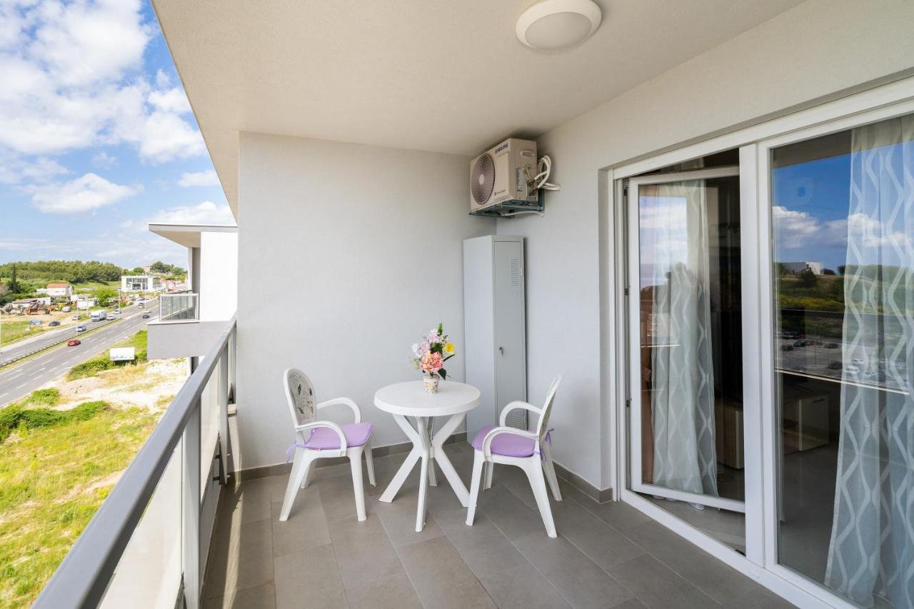 Modern Apartments Sirobuja Split Bagian luar foto
