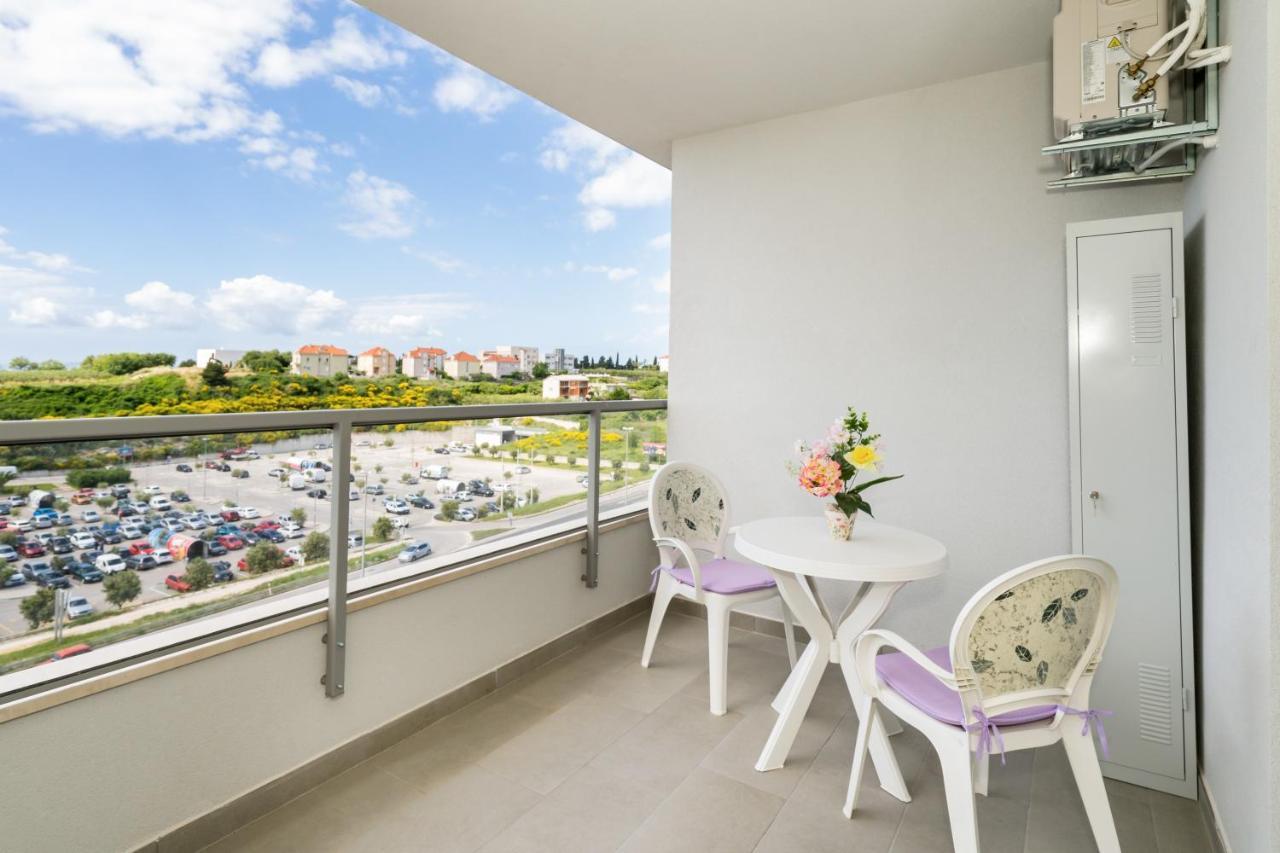 Modern Apartments Sirobuja Split Bagian luar foto