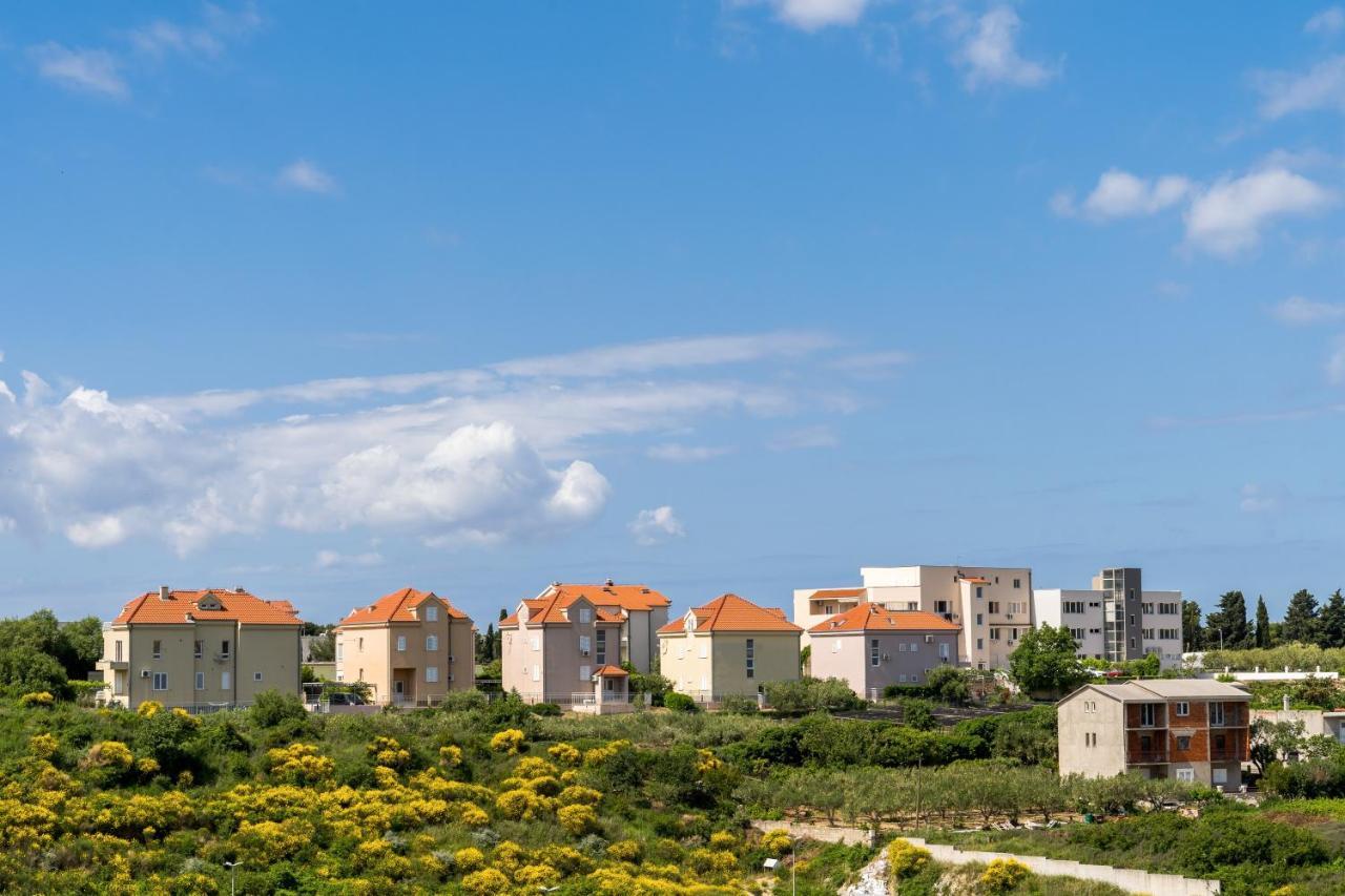 Modern Apartments Sirobuja Split Bagian luar foto