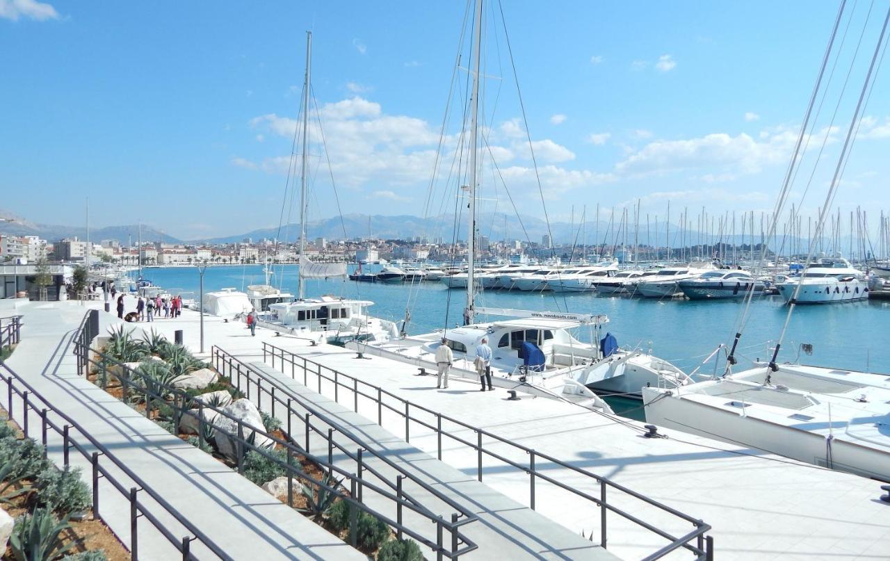 Modern Apartments Sirobuja Split Bagian luar foto