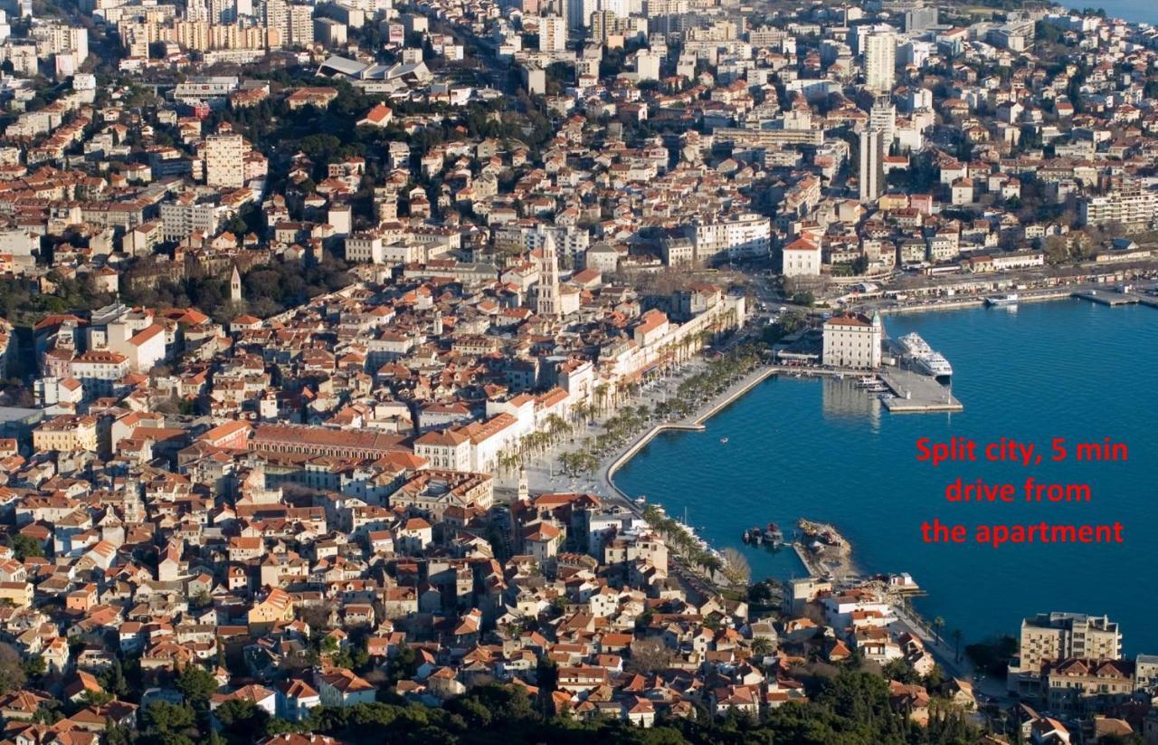 Modern Apartments Sirobuja Split Bagian luar foto